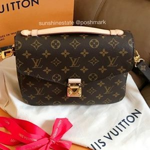 LOUIS VUITTON Monogram Pochette Metis New in Box